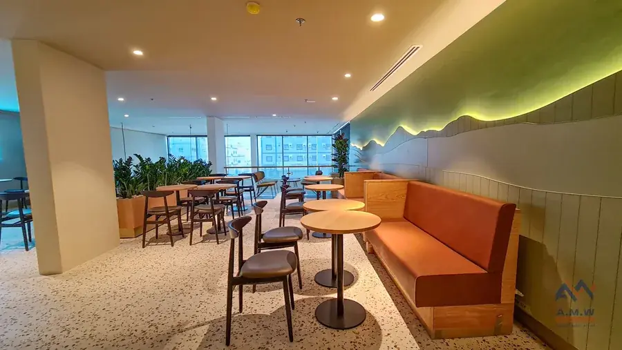 Starbucks fit-out and decoration work by AMW For Construction