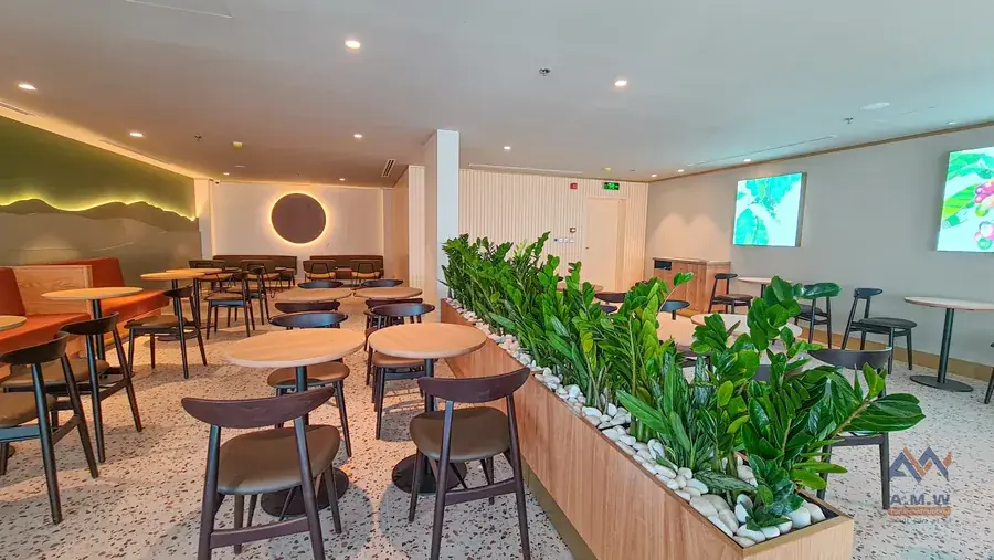 Starbucks fit-out and decoration work by AMW For Construction